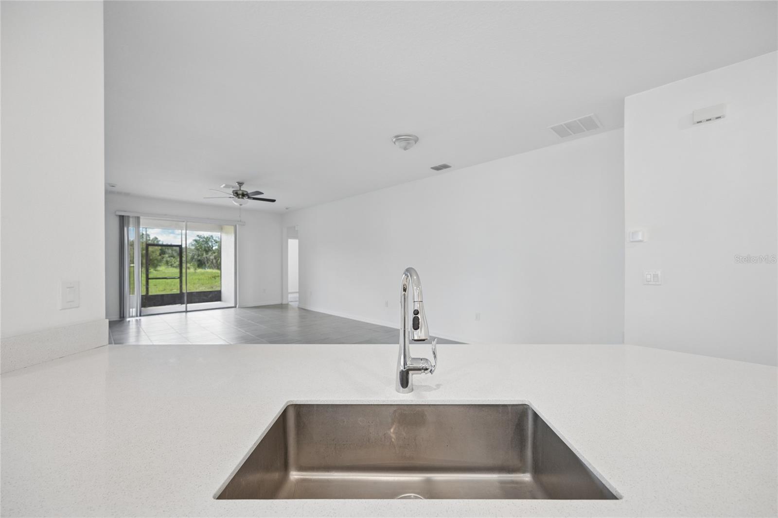 CASCADES PHASES - Residential Lease