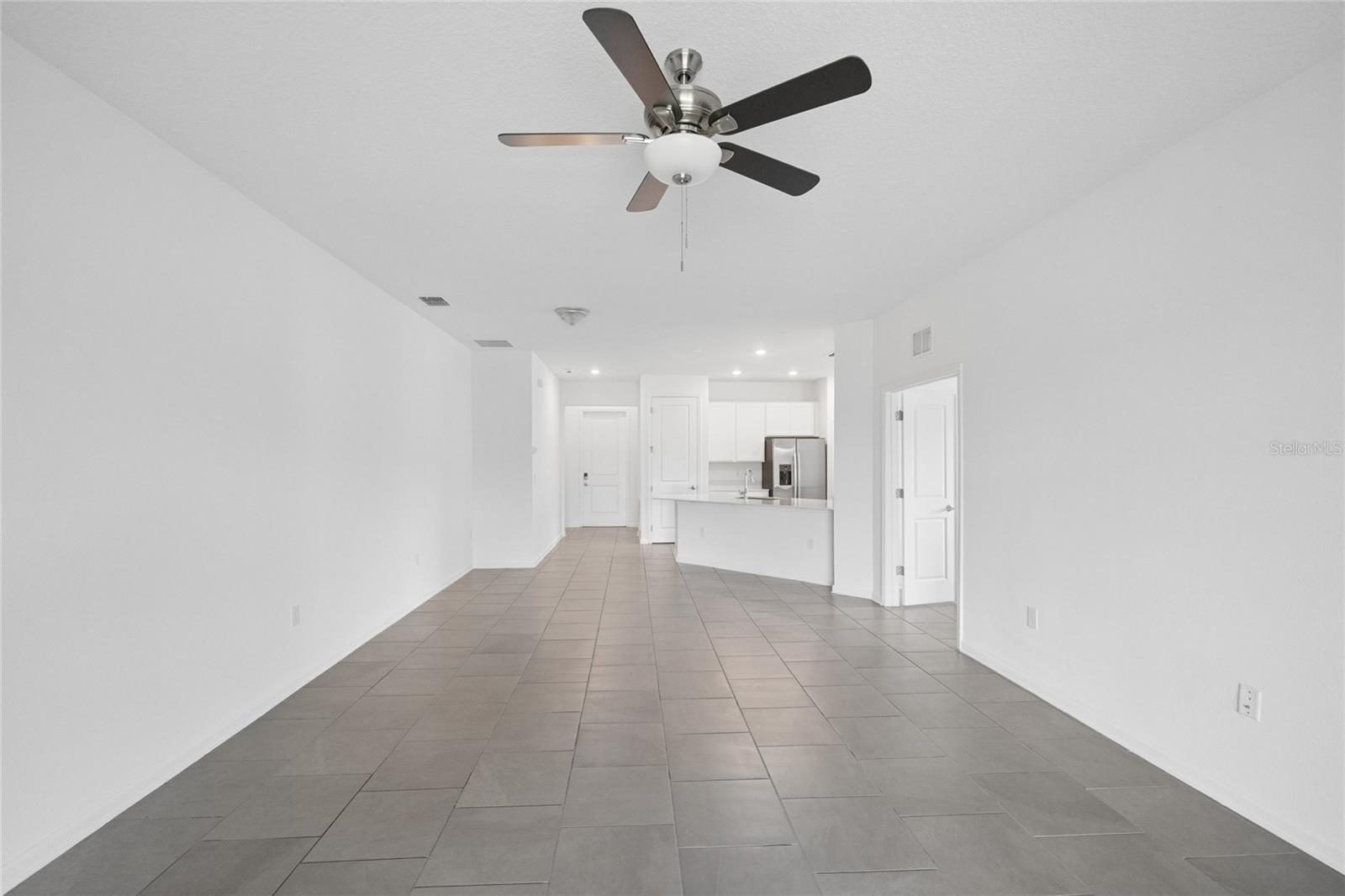 CASCADES PHASES - Residential Lease