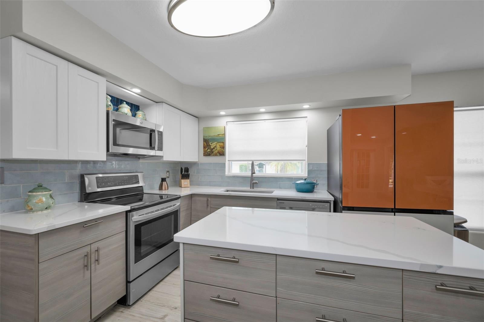 SUNSET HIGHLANDS - Residential