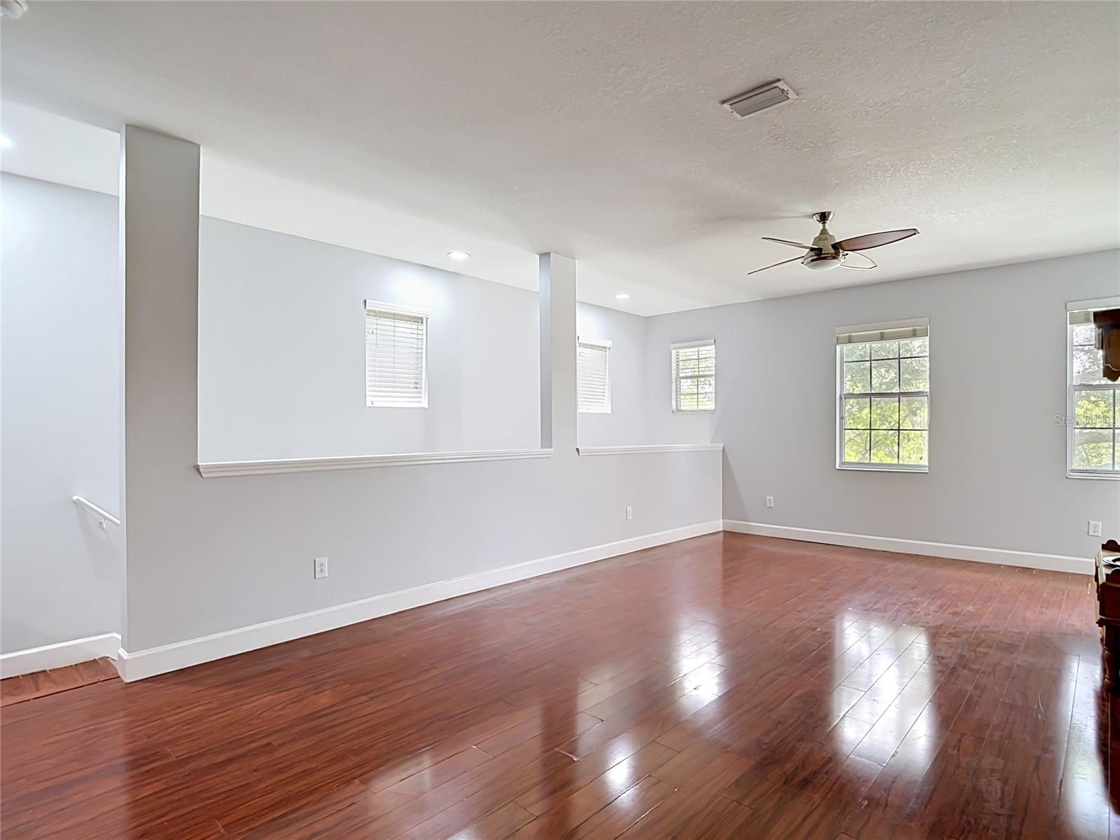 WORTHINGTON AT WEST PARK VILLA - Residential