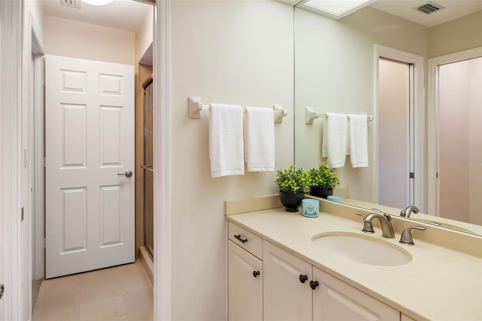 HARBOUR OAKS 2 - Residential