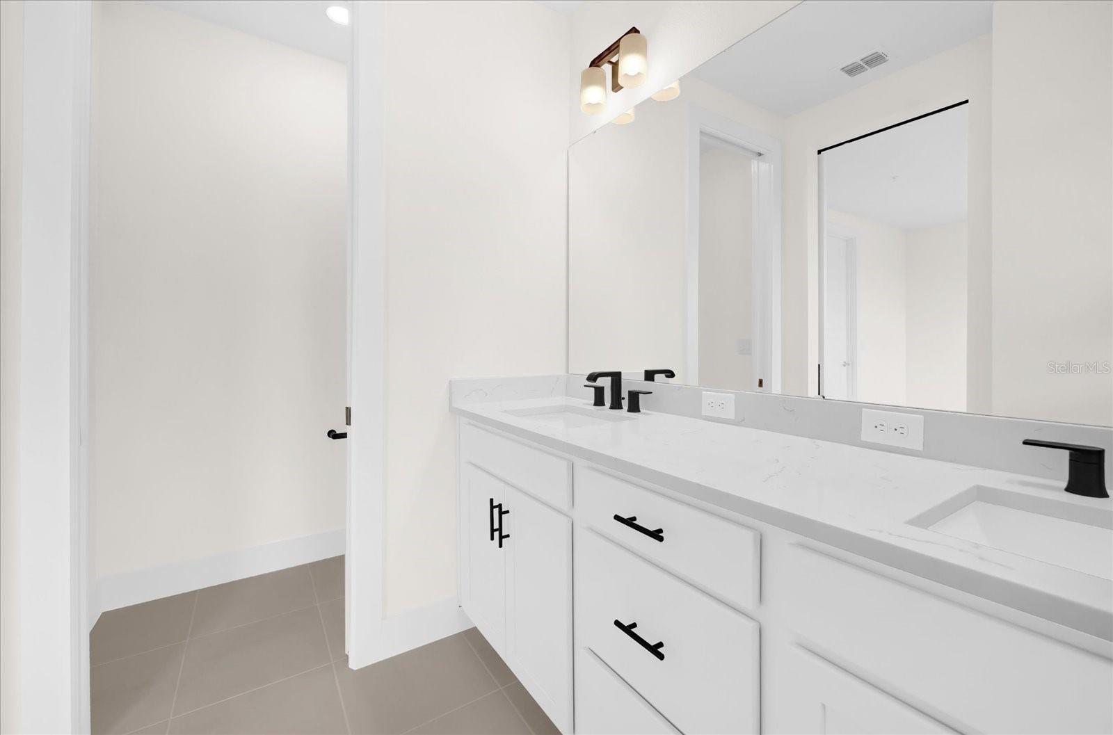TOWNHOMES AT CITY PLACE - Residential Lease
