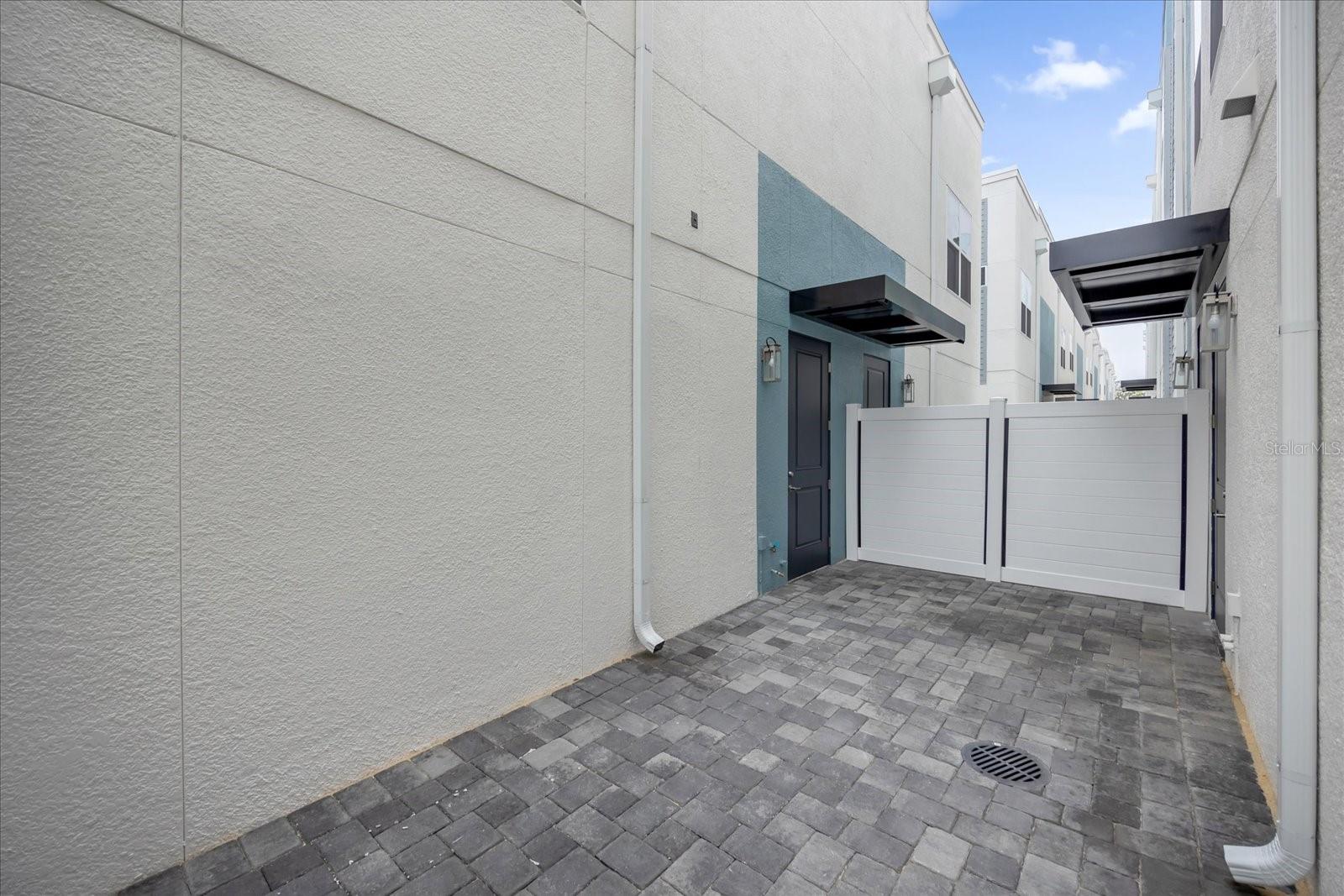 TOWNHOMES AT CITY PLACE - Residential Lease