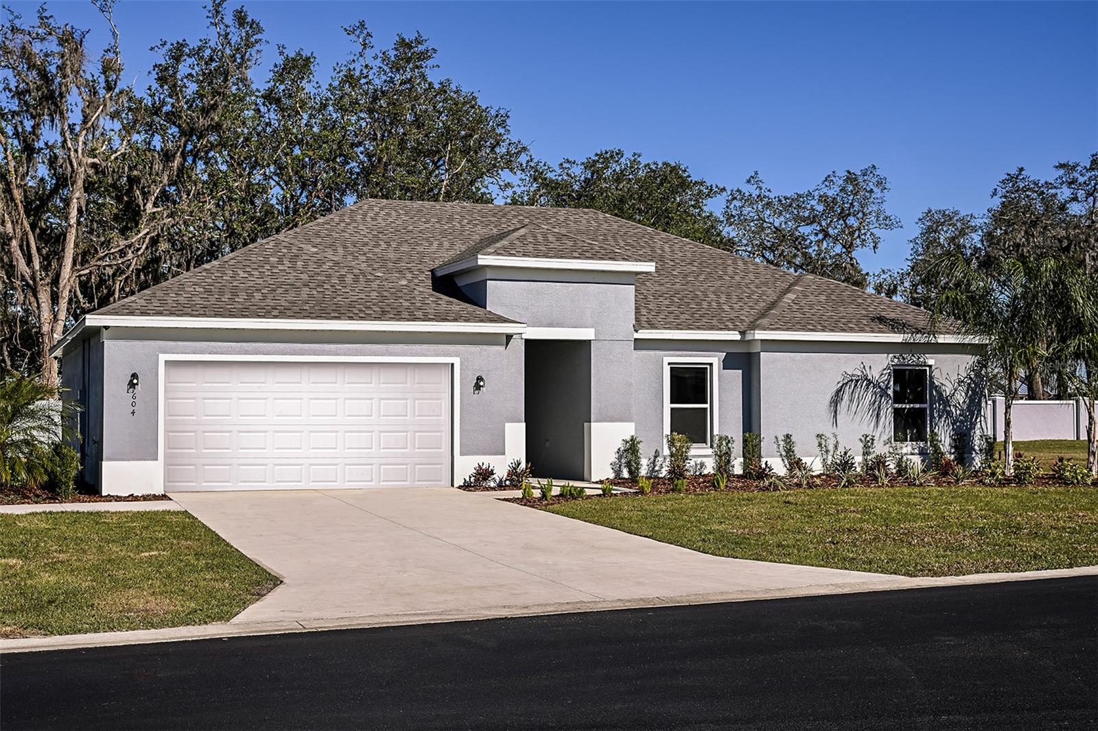 GRAND OAKS ON LAKE DAMON - Residential