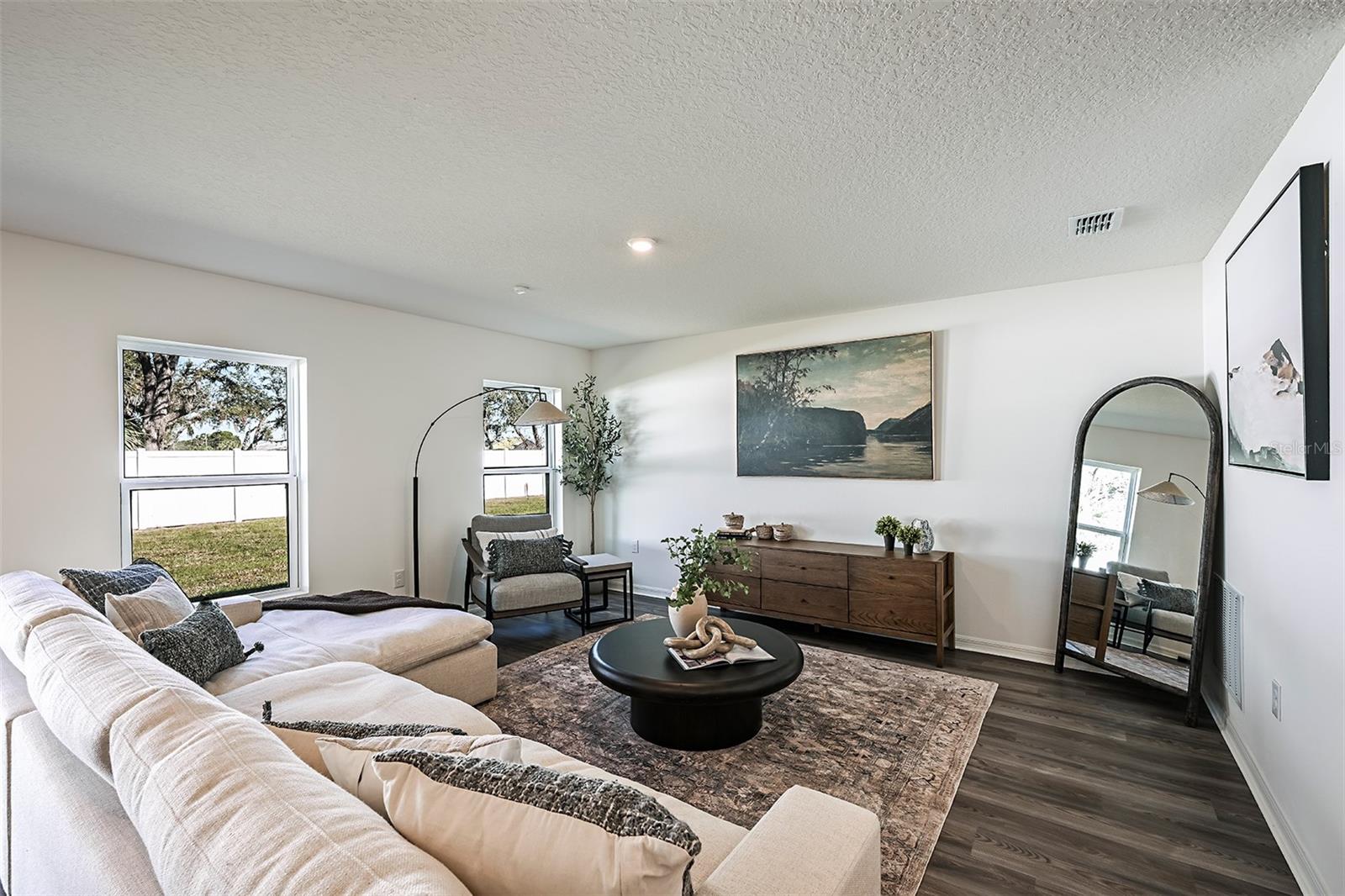 GRAND OAKS ON LAKE DAMON - Residential