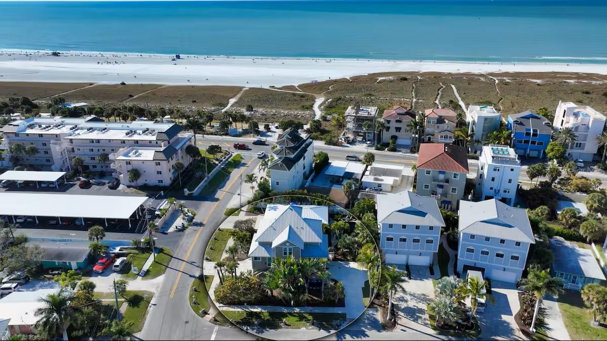 SARASOTA BEACH - Residential