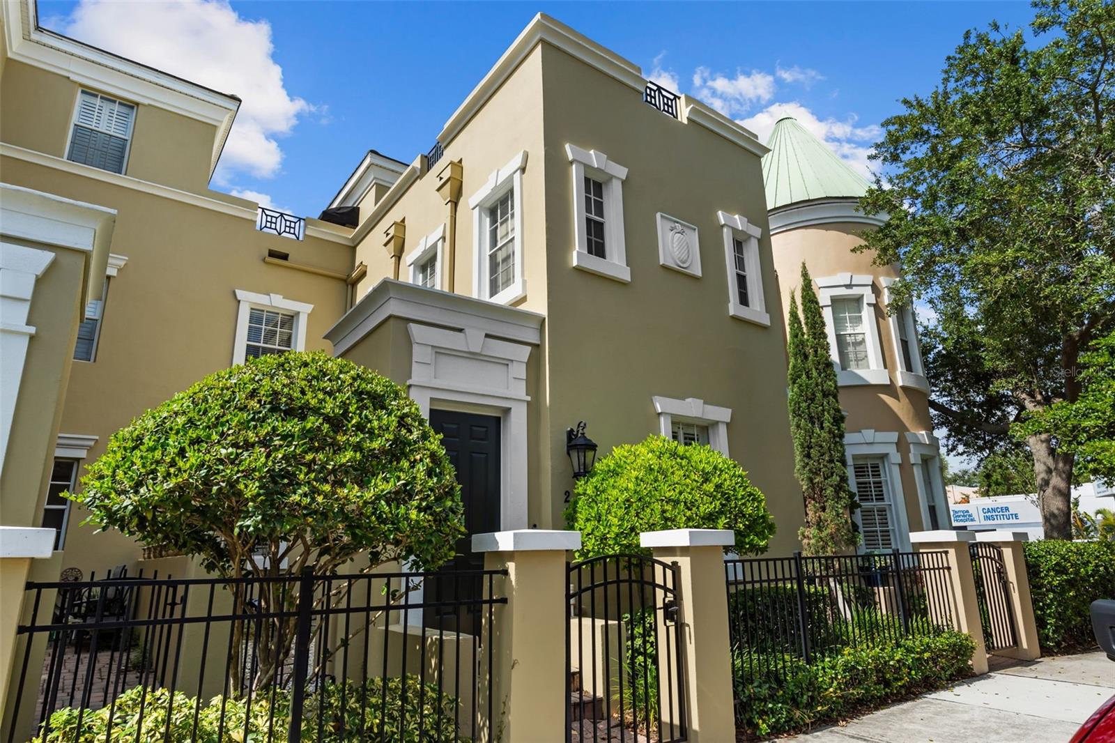 VICTORIA PARK SOHO TWNHMS - Residential