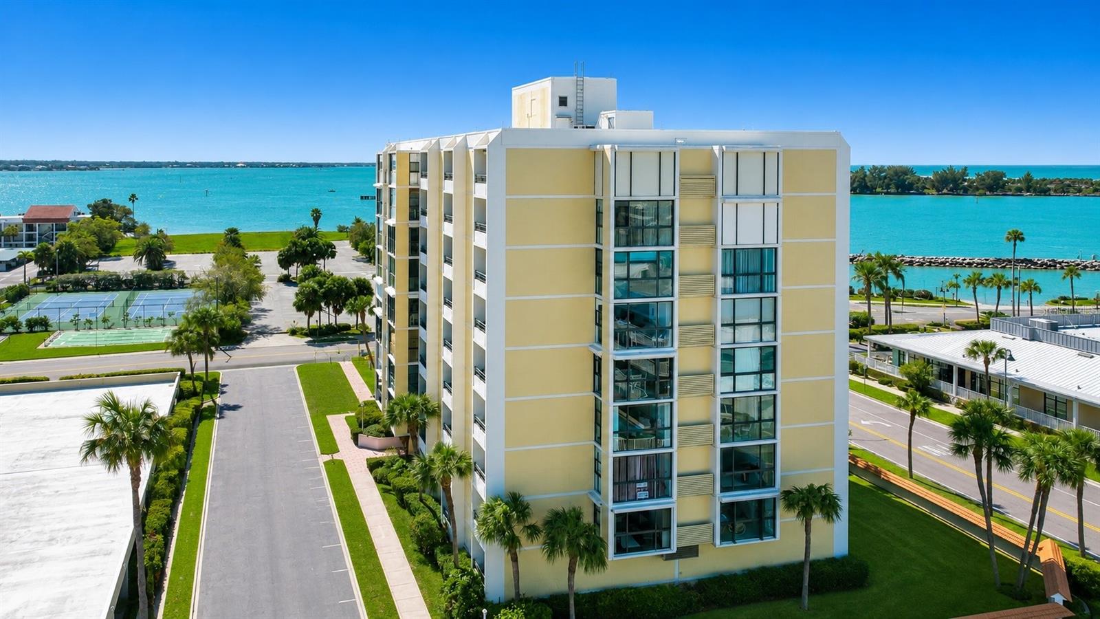 CLEARWATER POINT 8 TENNIS - Residential