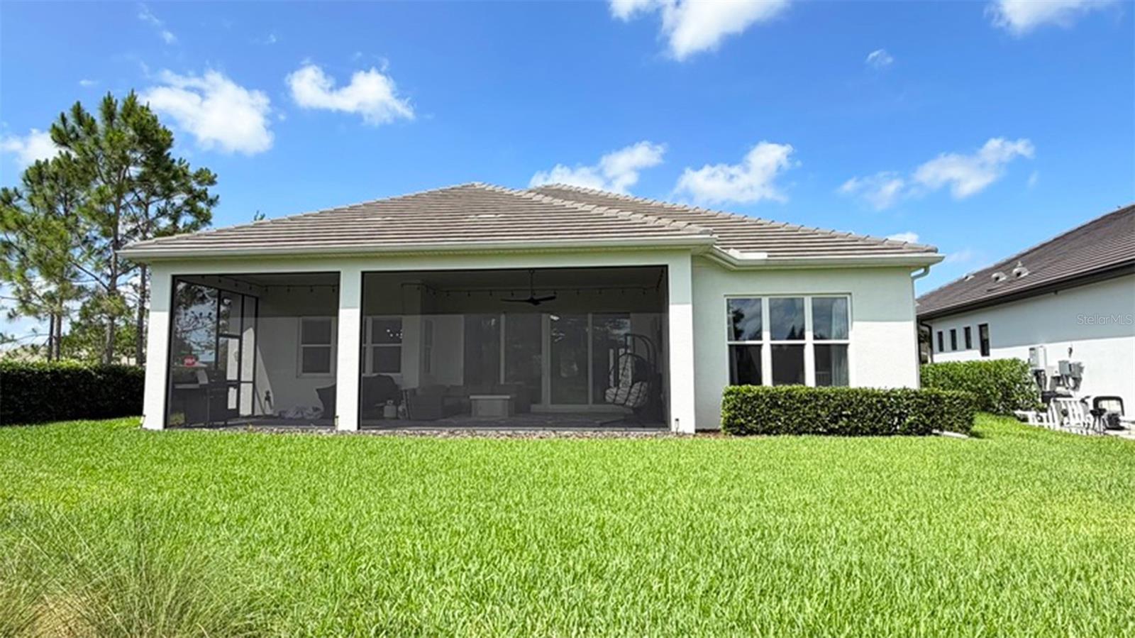 LAKEHOUSE COVE AT WATERSIDE - Residential