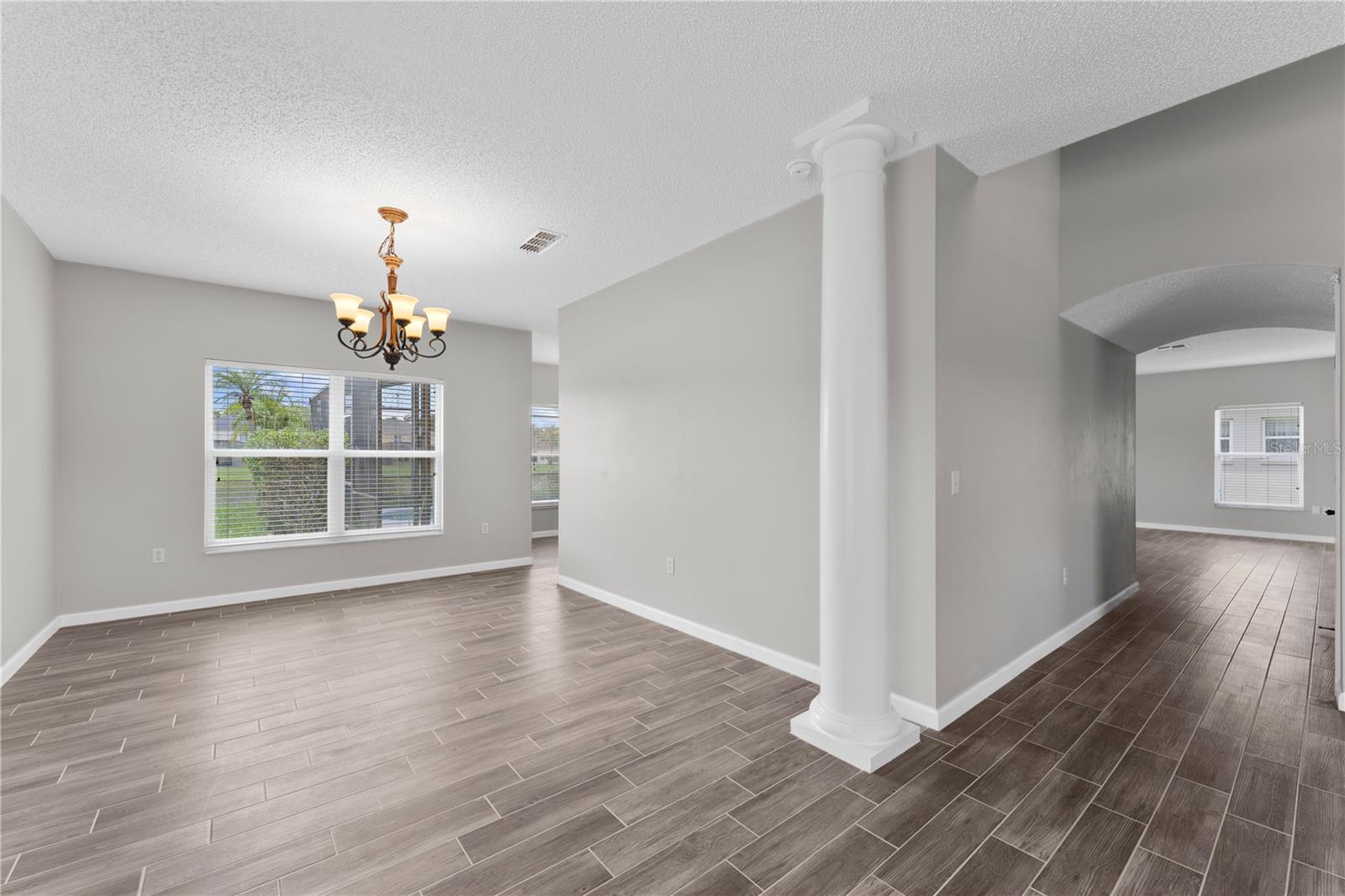 DAHLIA RESERVE AT CRESCENT LAKES - Residential Lease
