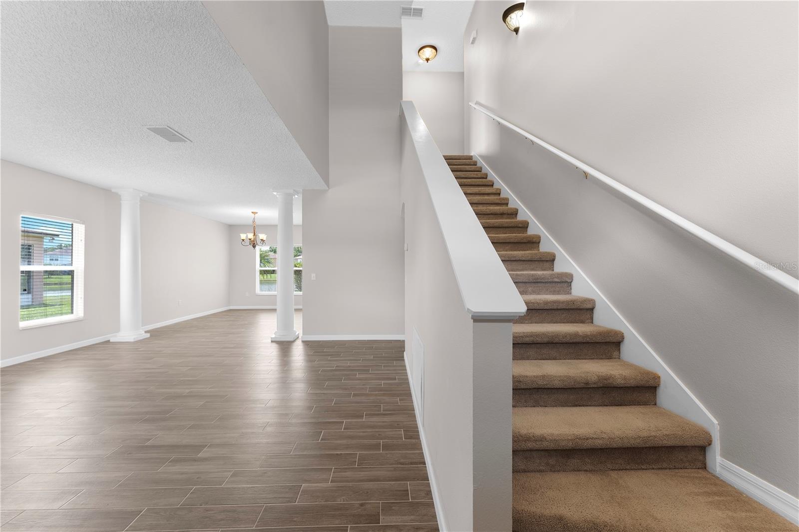 DAHLIA RESERVE AT CRESCENT LAKES - Residential Lease