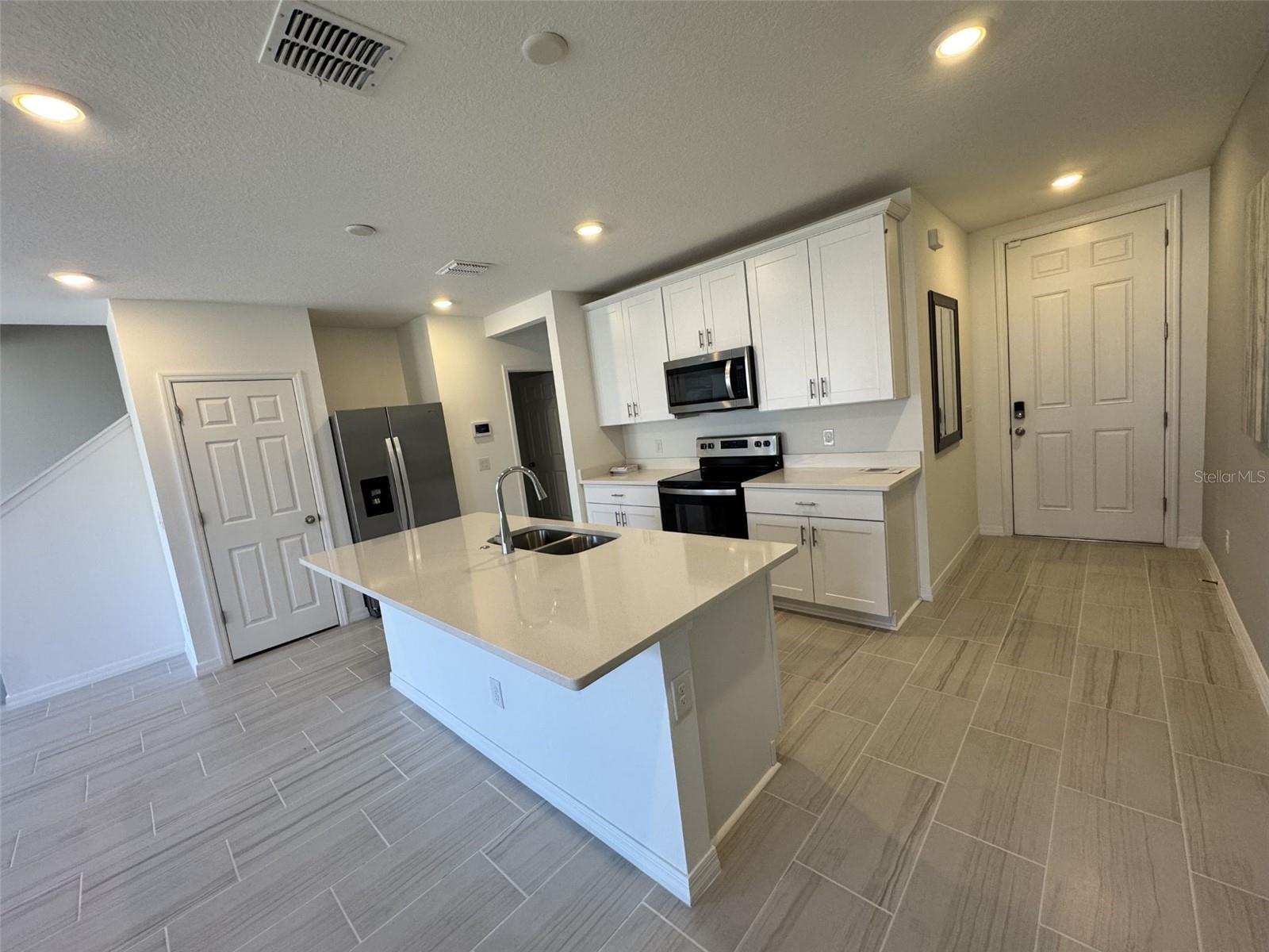 THE MEADOW AT CROSSPRAIRIE - Residential Lease