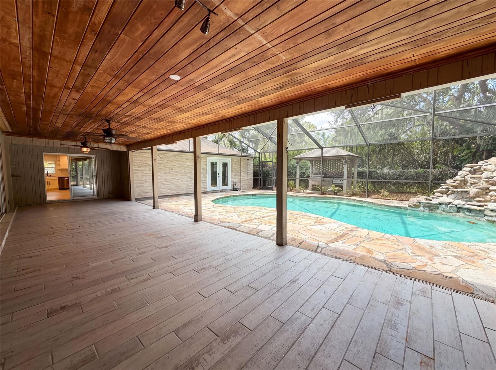 DESOTO LAKES COUNTRY CLUB COLONY 5 - Residential