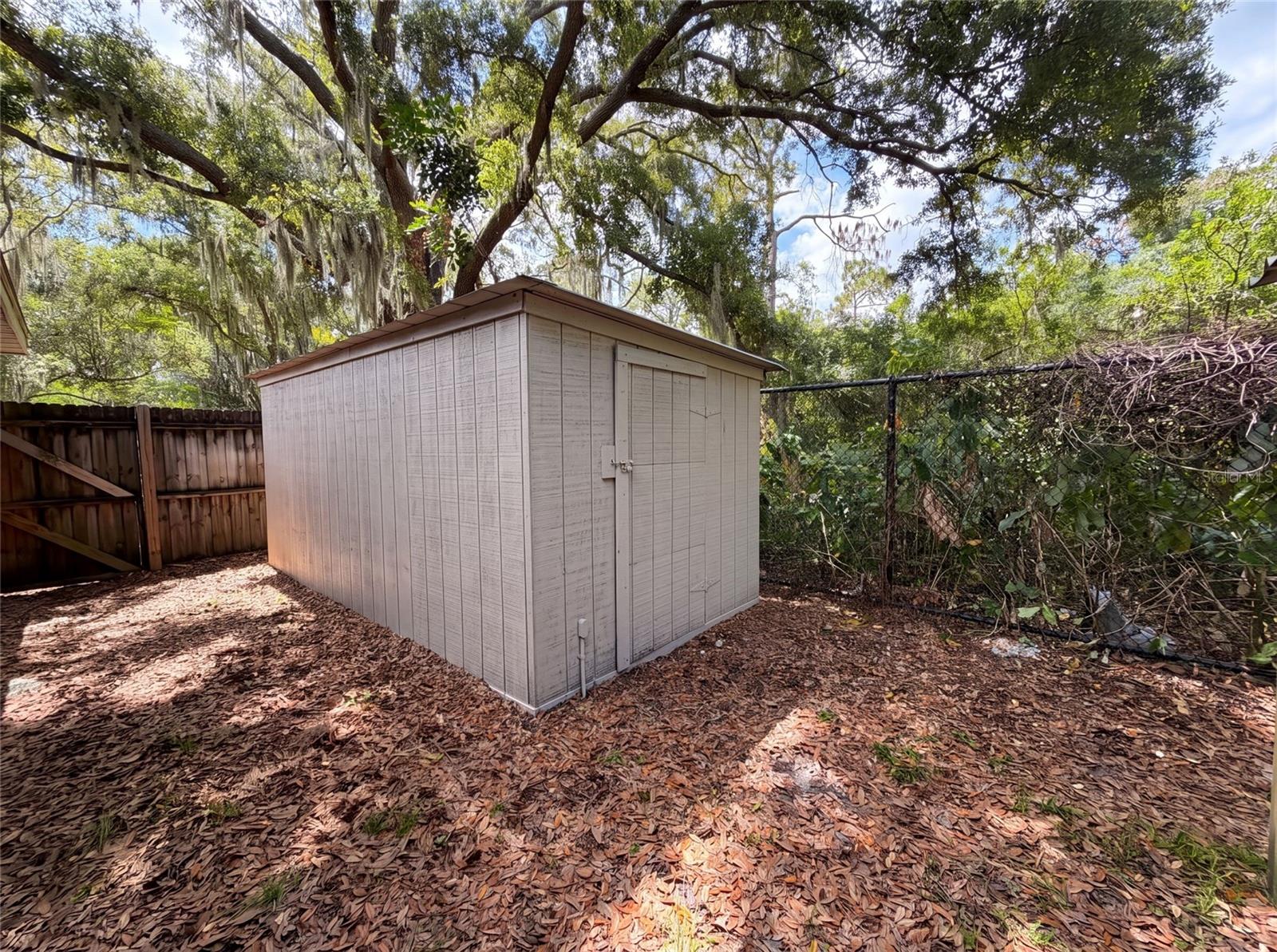 DESOTO LAKES COUNTRY CLUB COLONY 5 - Residential