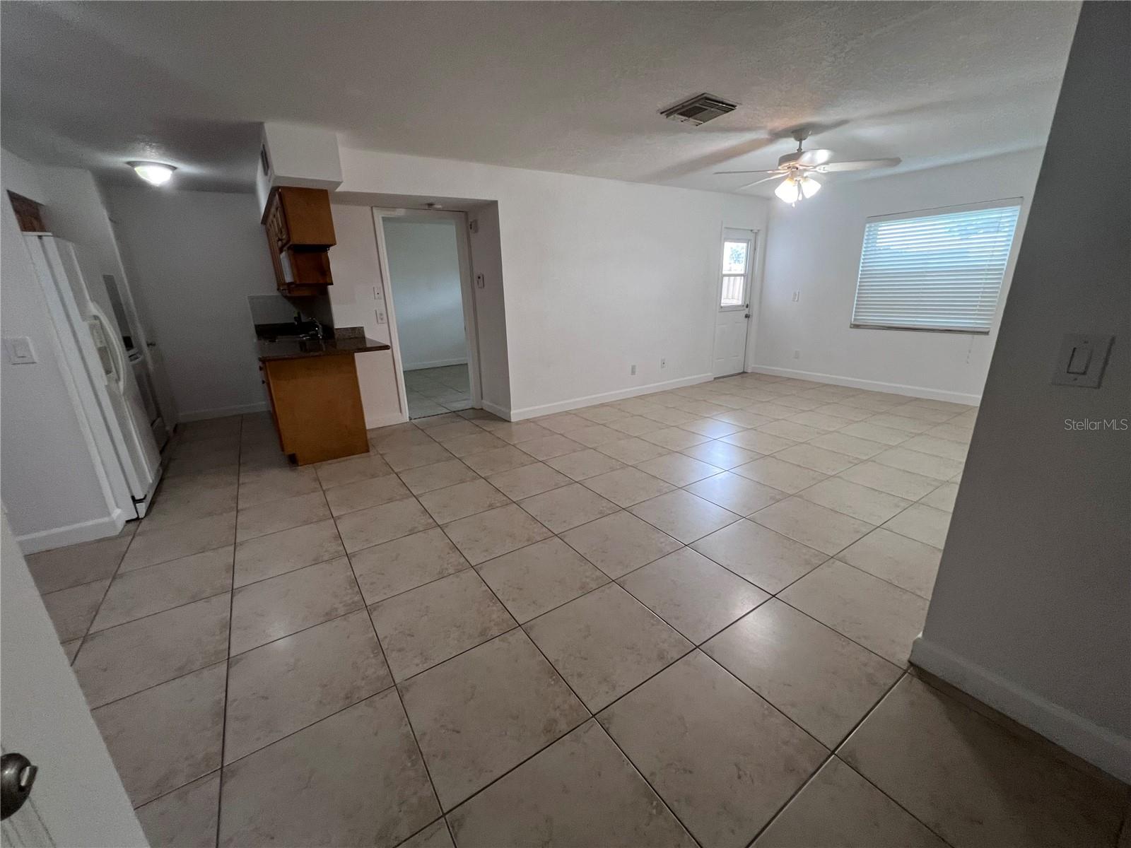 THE HAMPTONS AT BRANDON A CONDO - Residential Lease