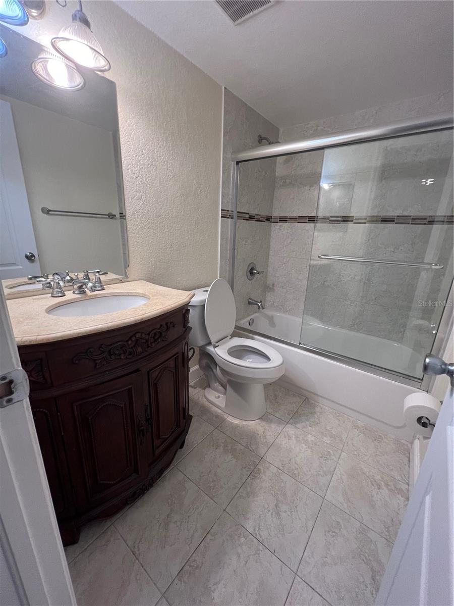 THE HAMPTONS AT BRANDON A CONDO - Residential Lease