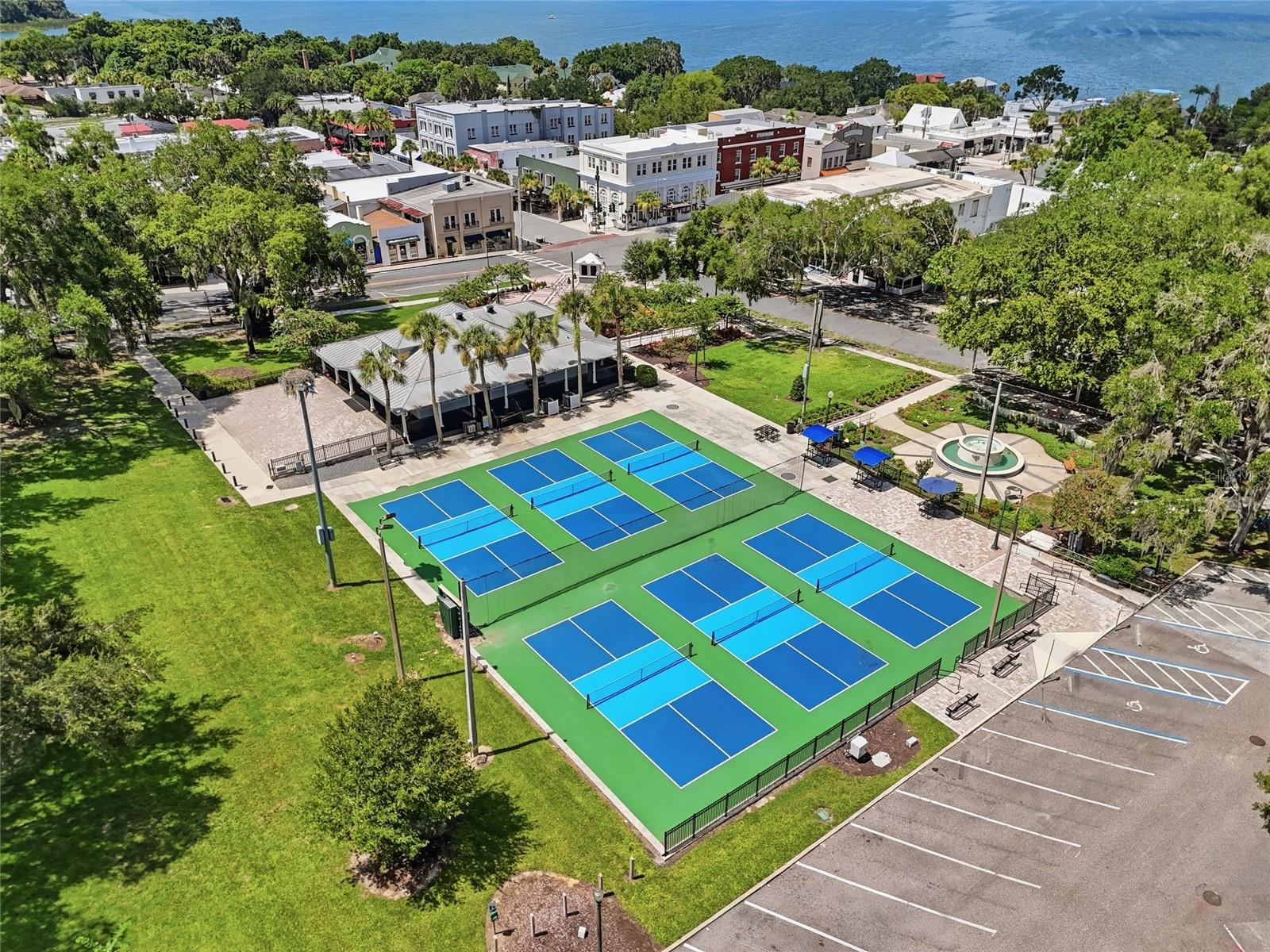 MOUNT DORA - Residential