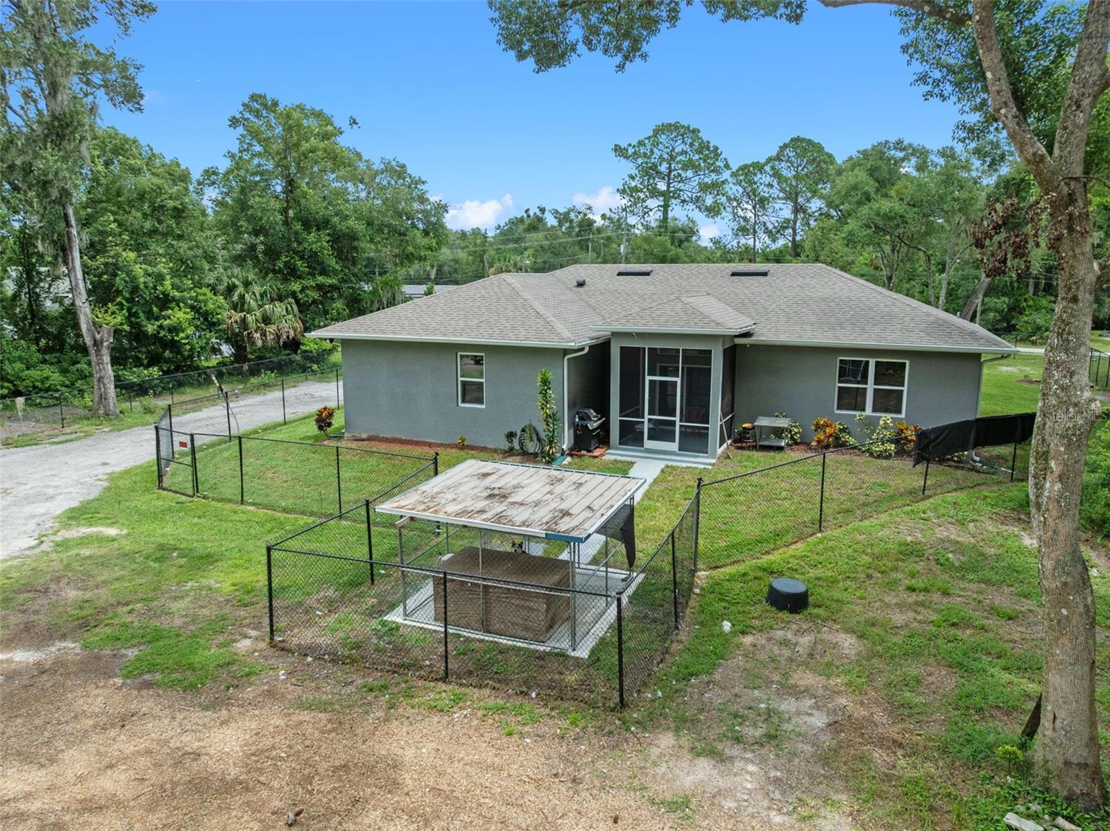 LAKE HELEN - Residential