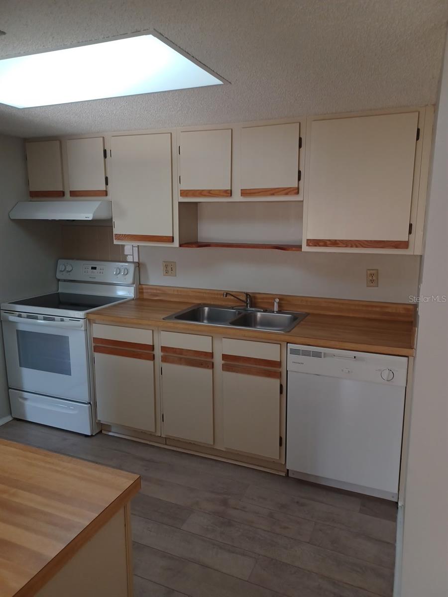 GARDENS OF FOREST LAKES CONDO THE - Residential Lease