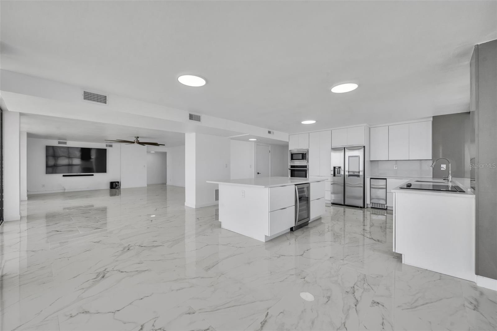 DAYTONA BEACH ALIKI TOWER PT UNIT S CONDO - Residential Lease
