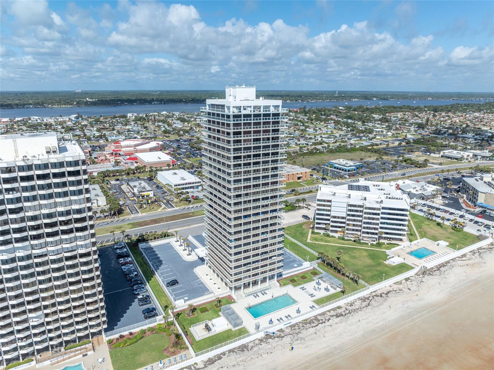 DAYTONA BEACH ALIKI TOWER PT UNIT S CONDO - Residential Lease