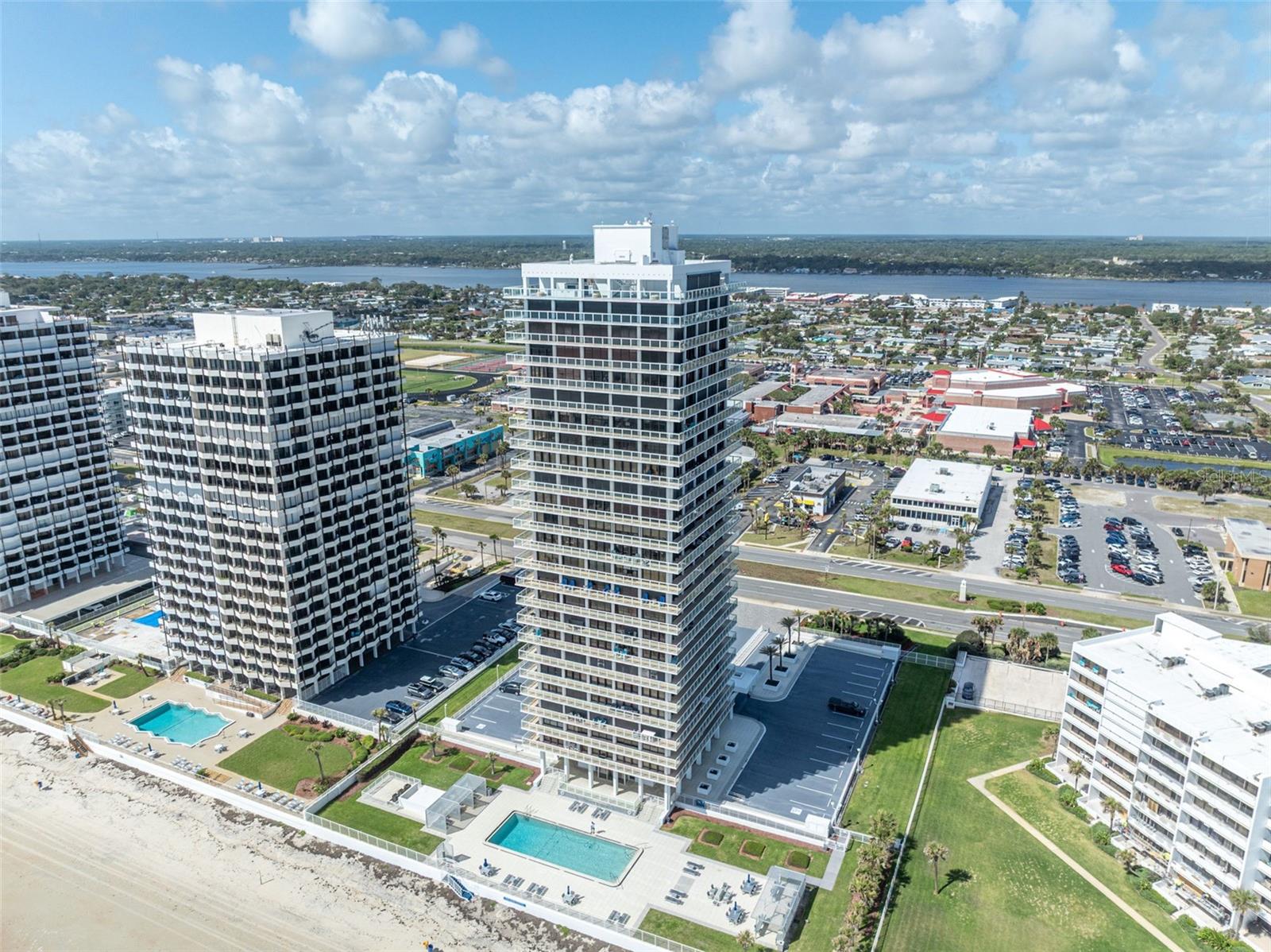 DAYTONA BEACH ALIKI TOWER PT UNIT S CONDO - Residential Lease