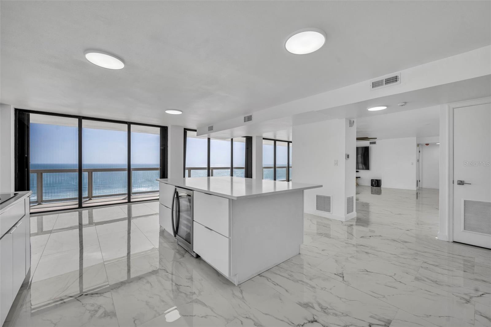 DAYTONA BEACH ALIKI TOWER PT UNIT S CONDO - Residential Lease