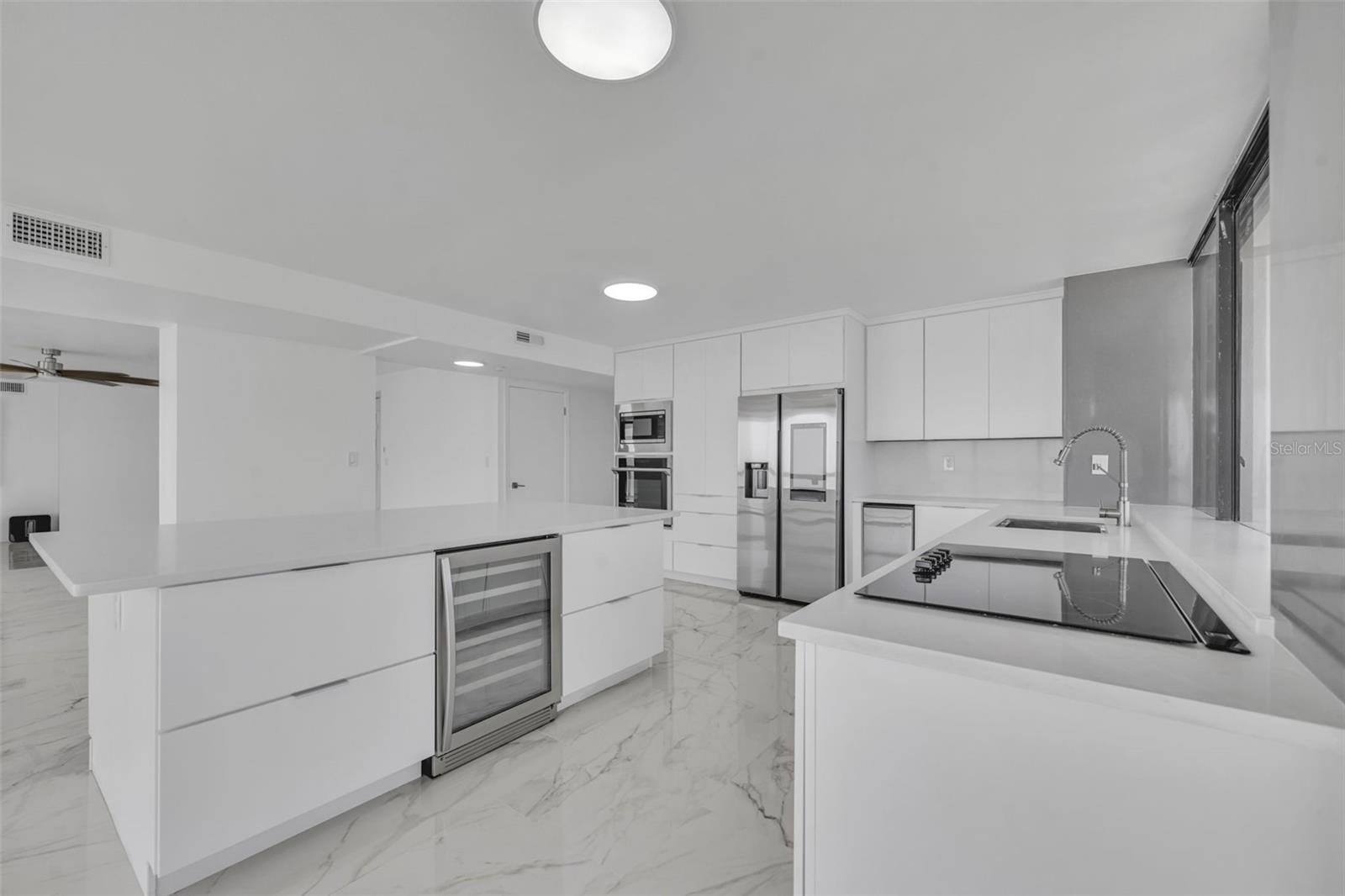 DAYTONA BEACH ALIKI TOWER PT UNIT S CONDO - Residential Lease