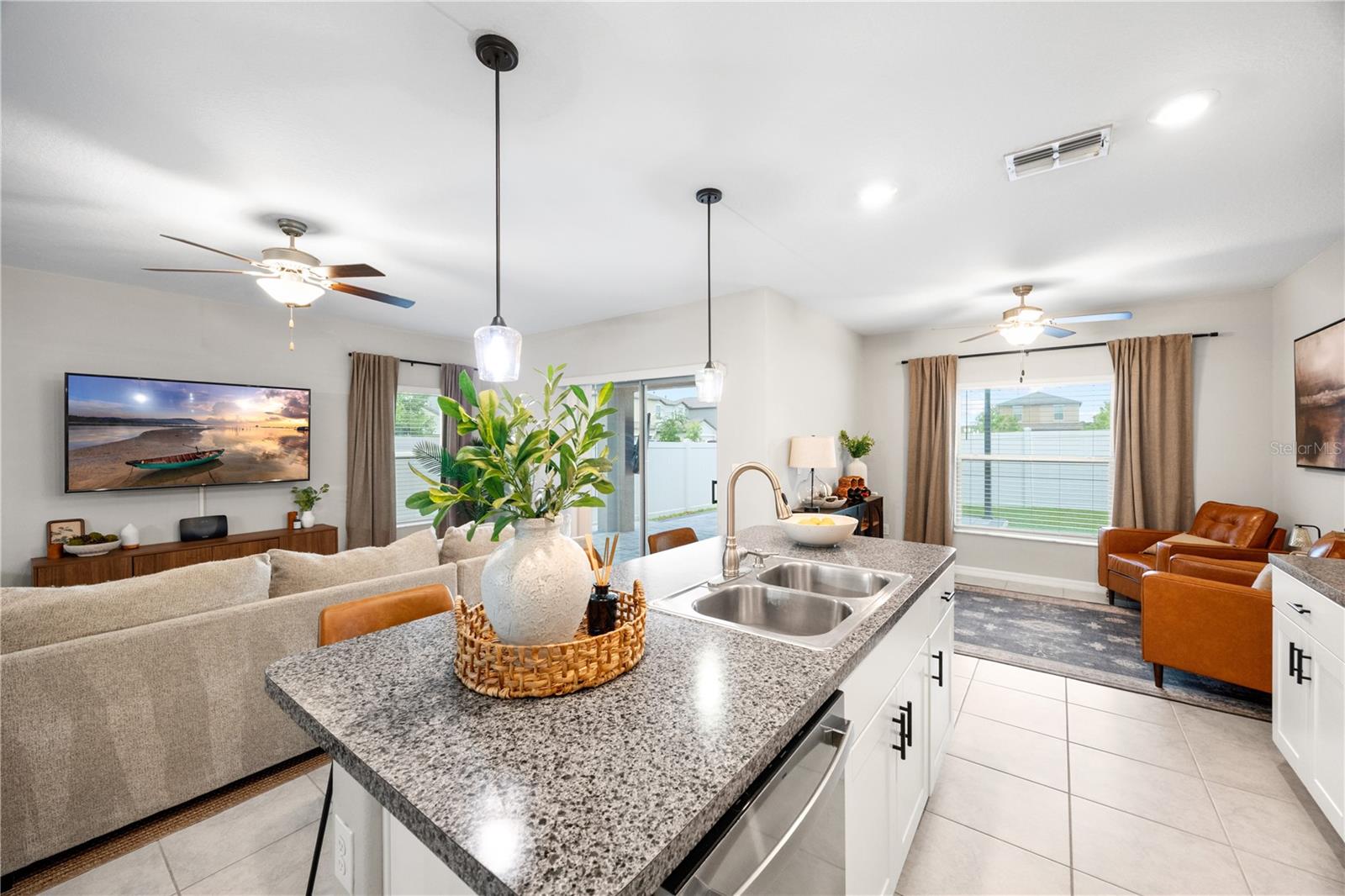 TOUCHSTONE PH 5 - Residential