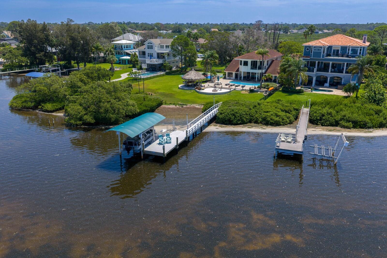 SEA BREEZE ISLAND - Residential