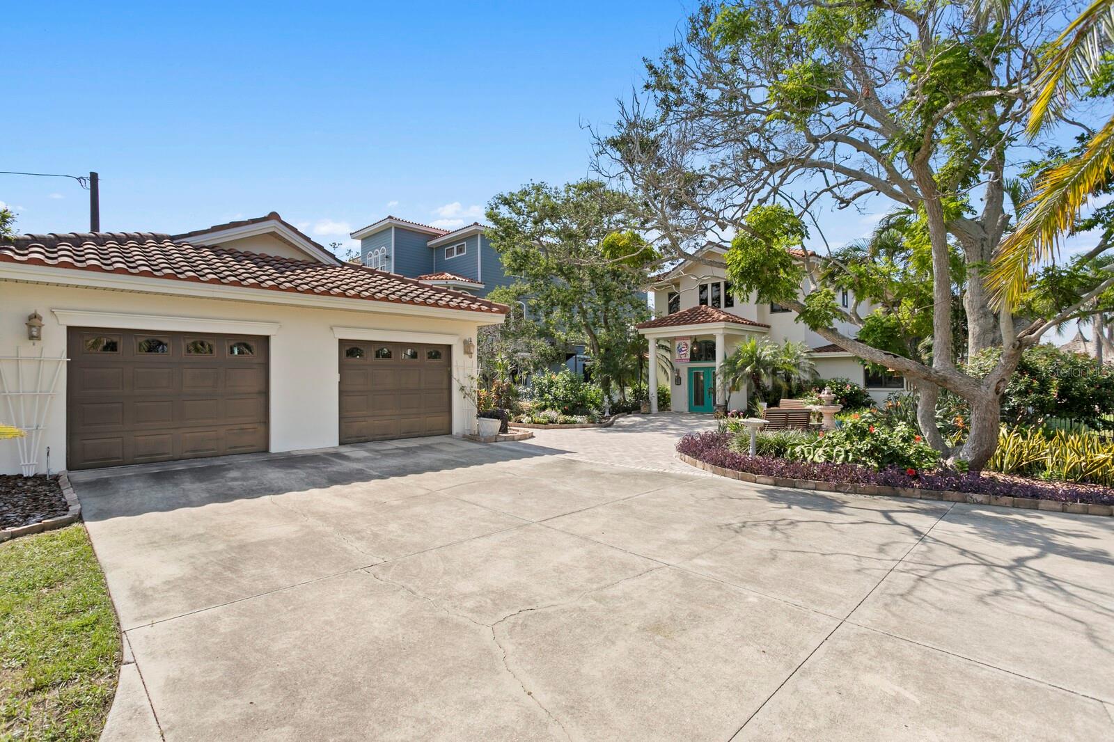SEA BREEZE ISLAND - Residential