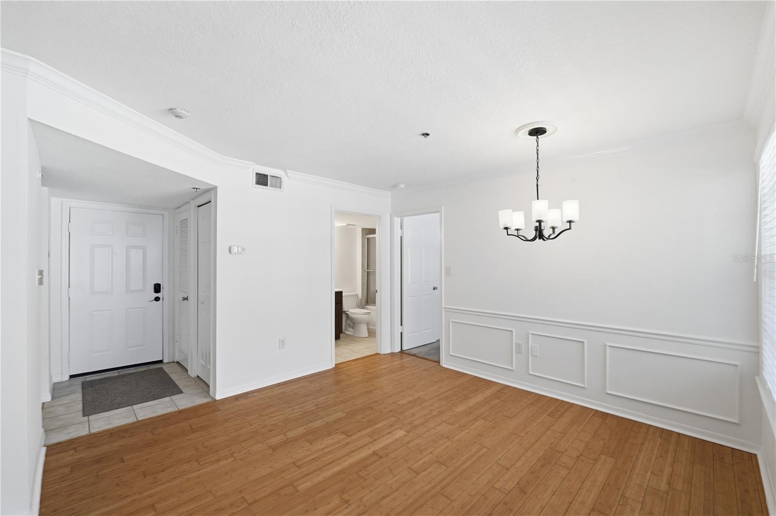 667 | HYDE PARK PLACE II A CONDOMINIUM - Residential