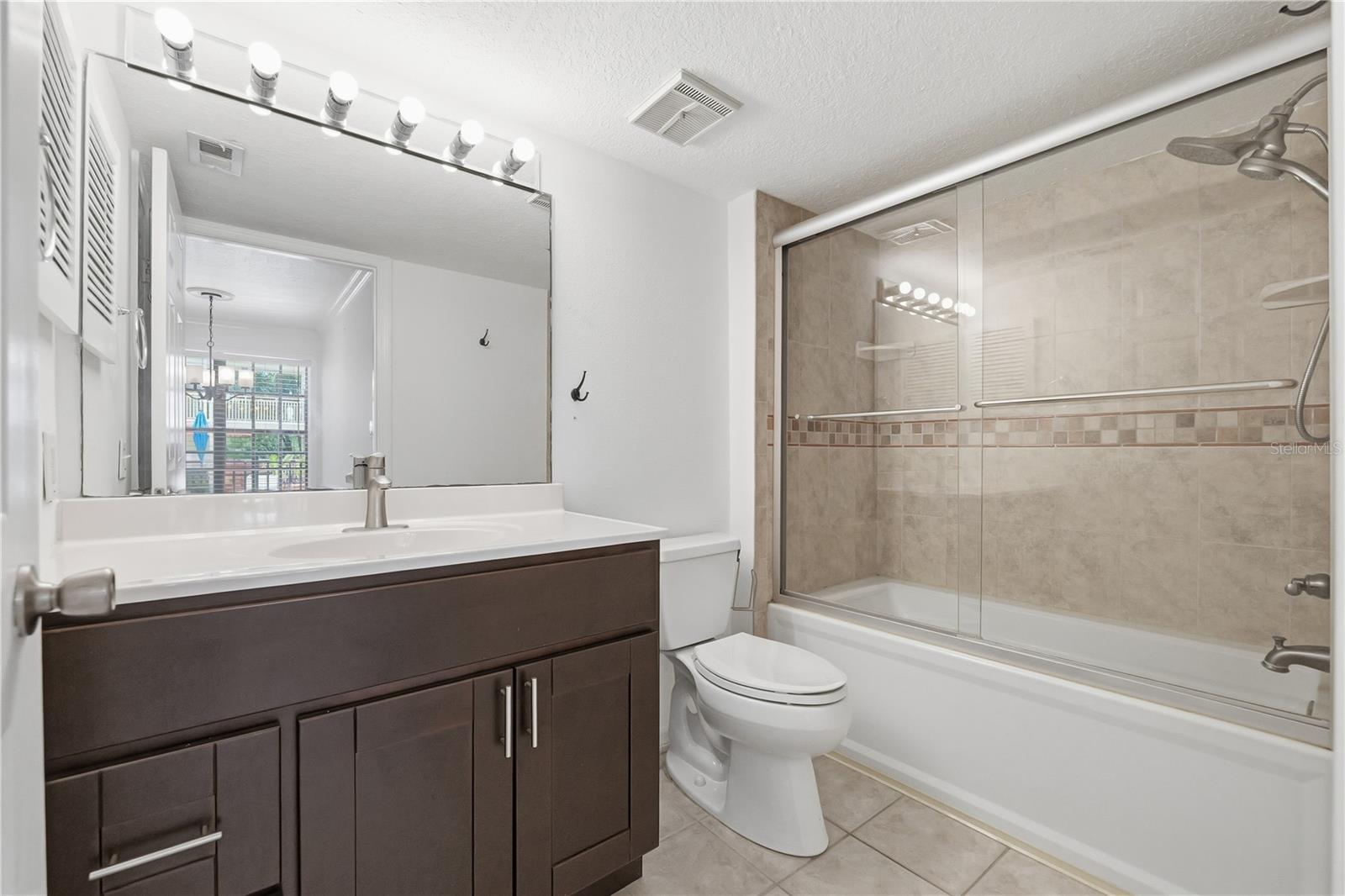 667 | HYDE PARK PLACE II A CONDOMINIUM - Residential