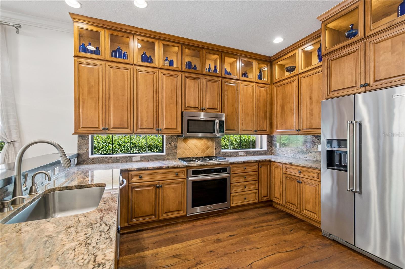 WESTSHORE YACHT CLUB PH 1 - Residential