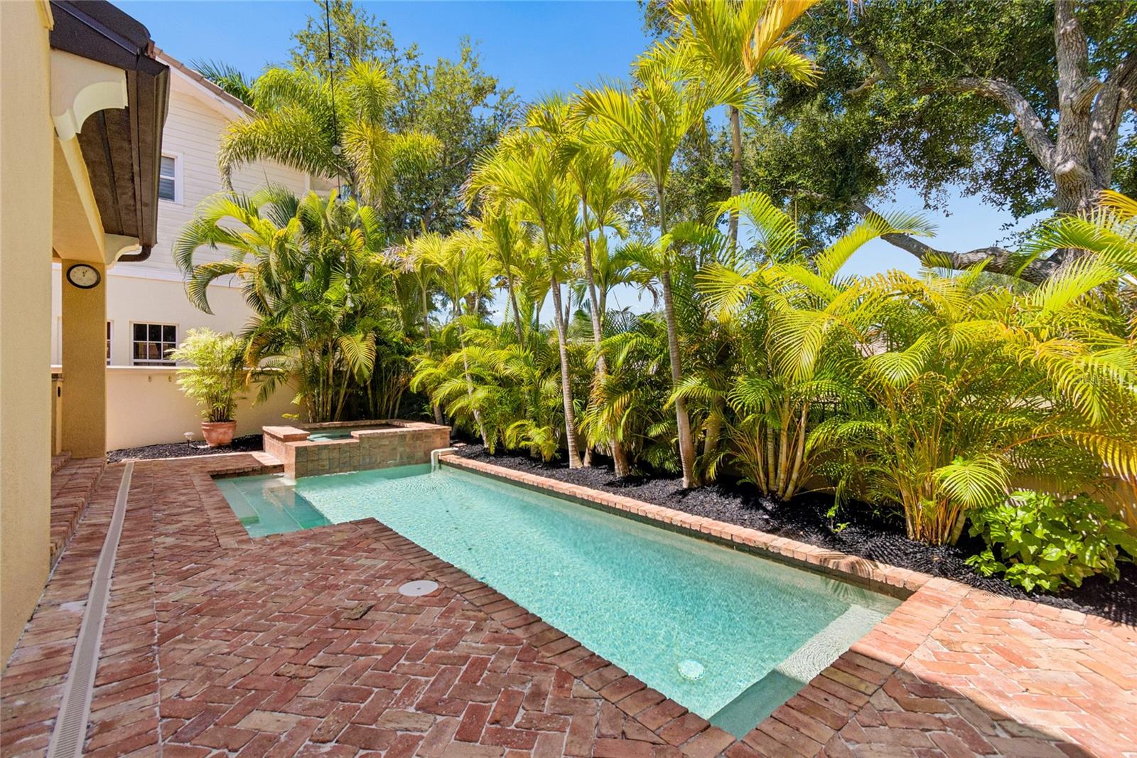 WESTSHORE YACHT CLUB PH 1 - Residential