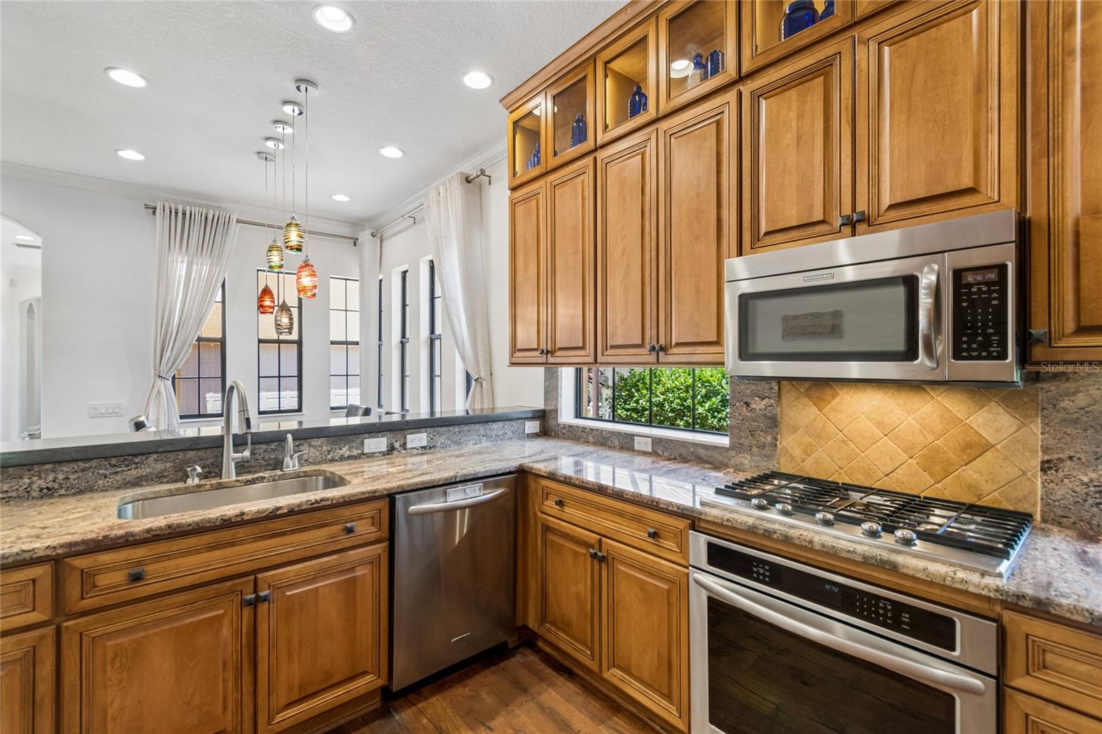 WESTSHORE YACHT CLUB PH 1 - Residential