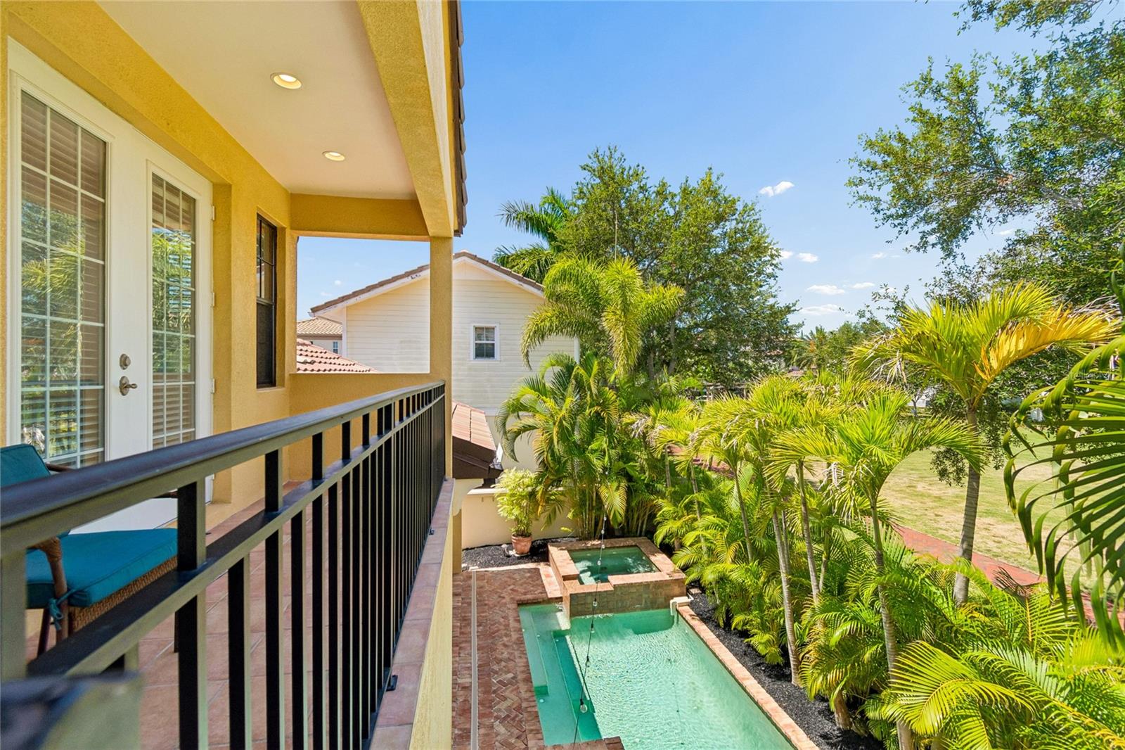 WESTSHORE YACHT CLUB PH 1 - Residential