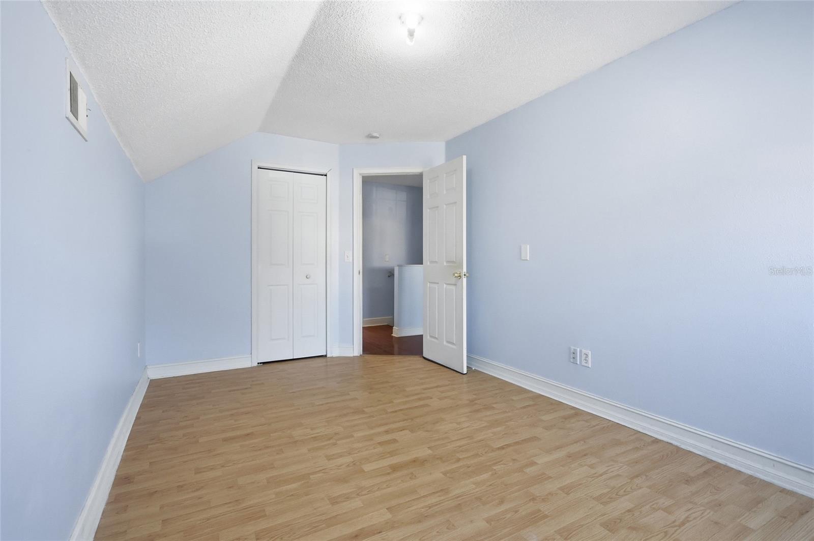 AVENTURA ESTATES - Residential