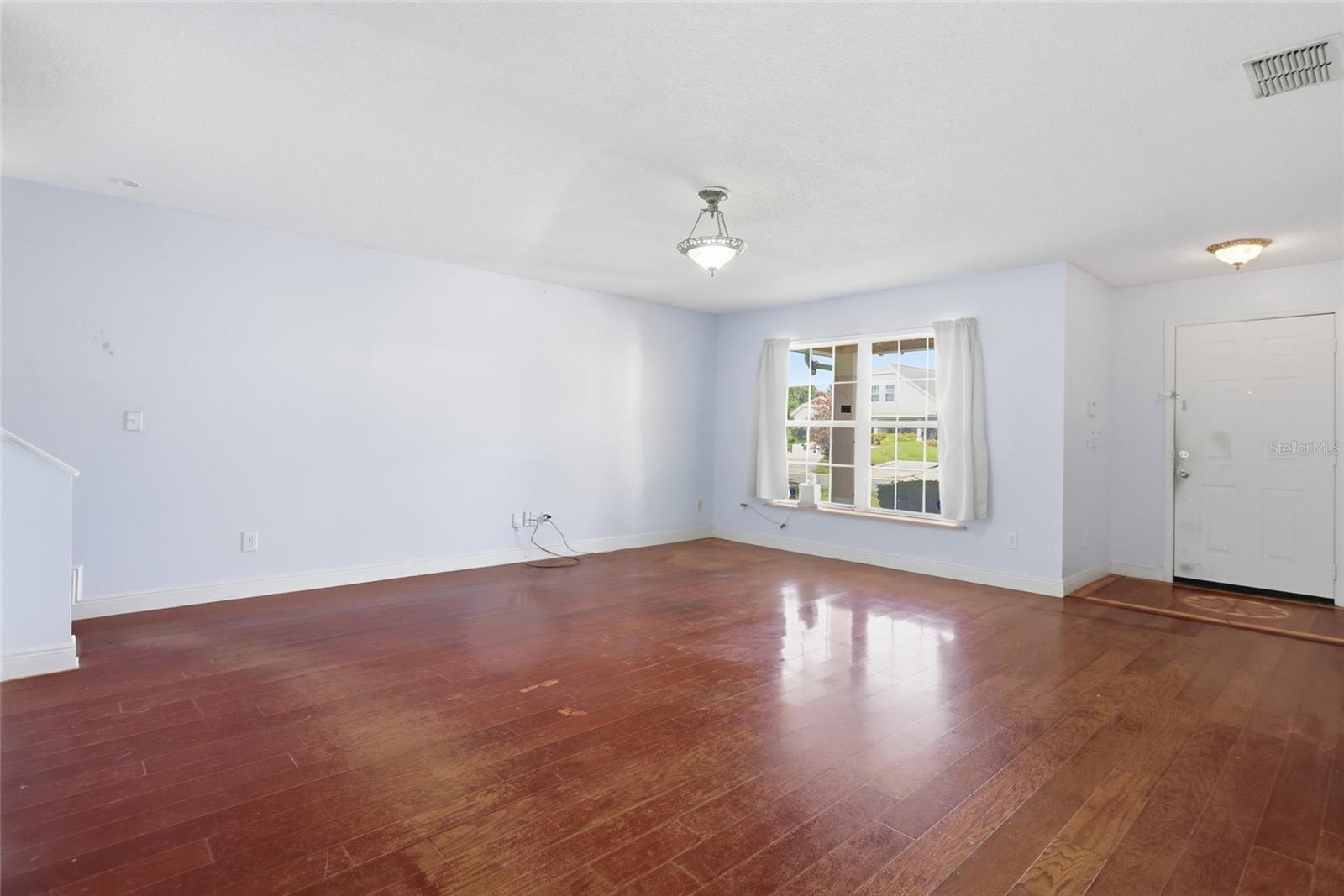 AVENTURA ESTATES - Residential