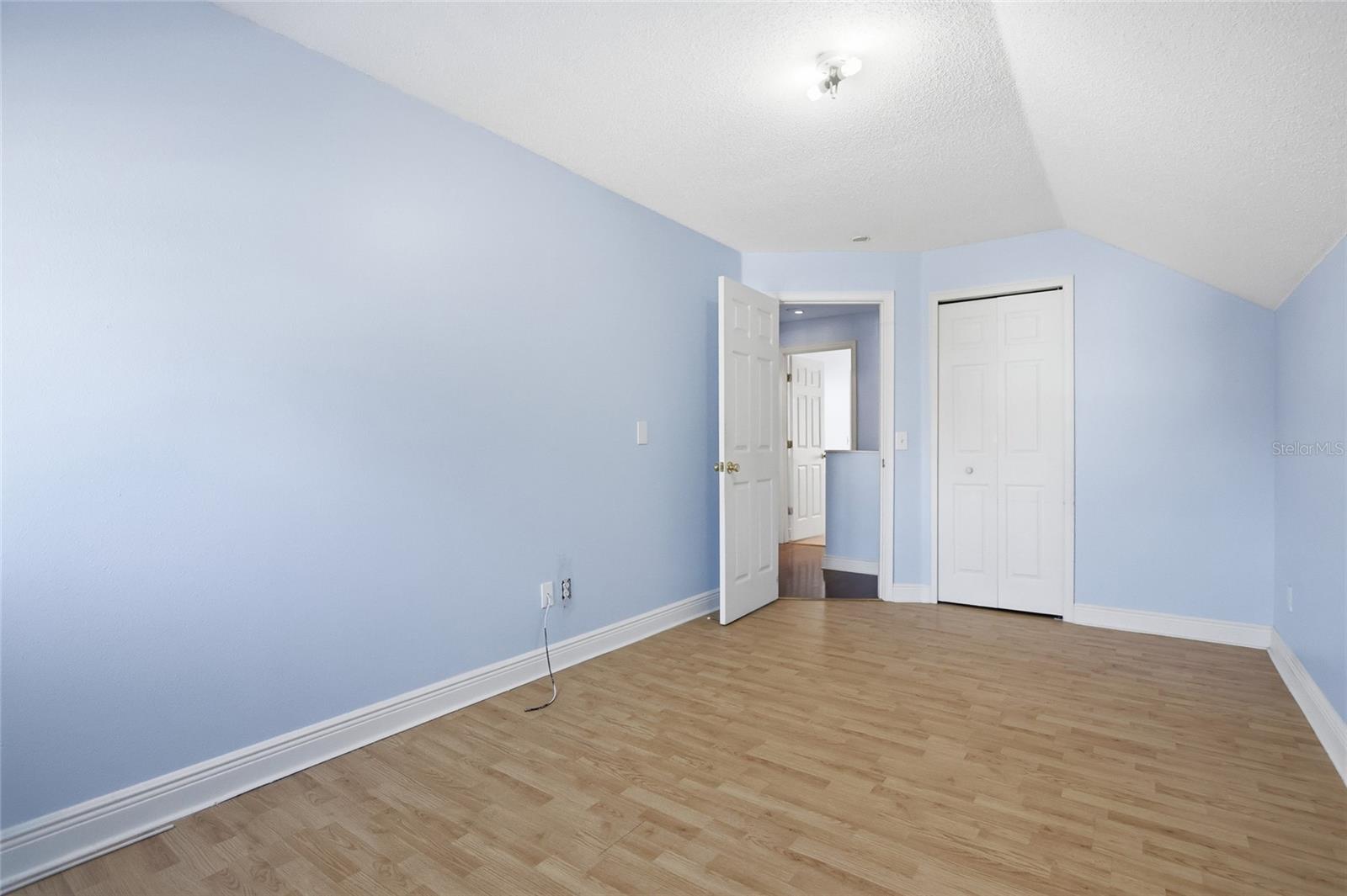 AVENTURA ESTATES - Residential