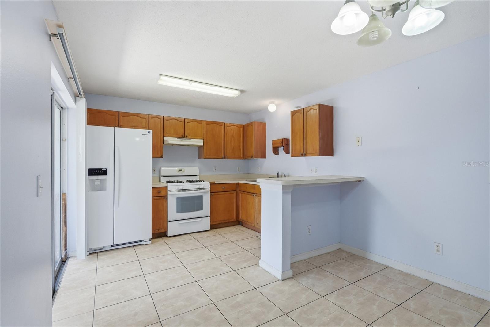 AVENTURA ESTATES - Residential