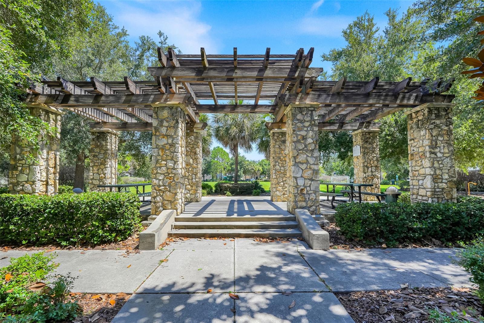 MOSS PARK RIDGE - Residential