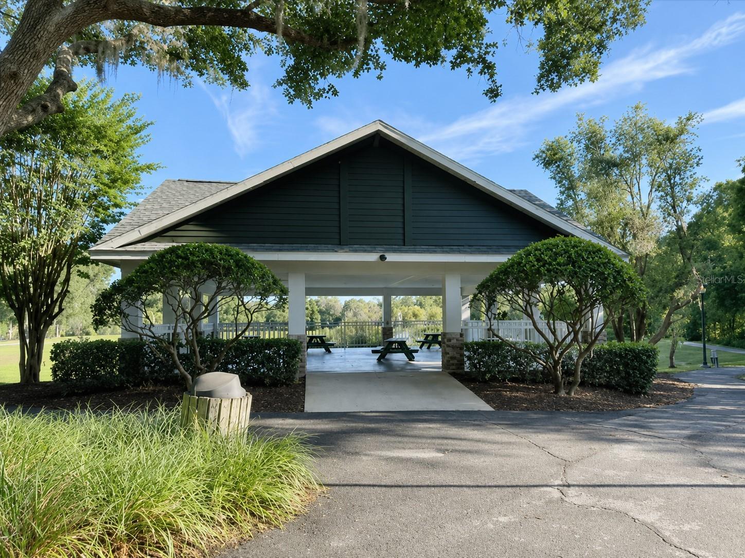 FISH HAWK TRAILS UN 1 & 2 - Residential