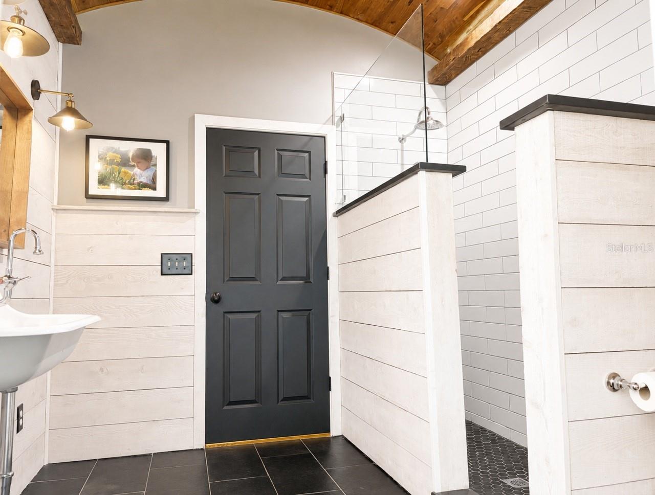 FISH HAWK TRAILS UN 1 & 2 - Residential