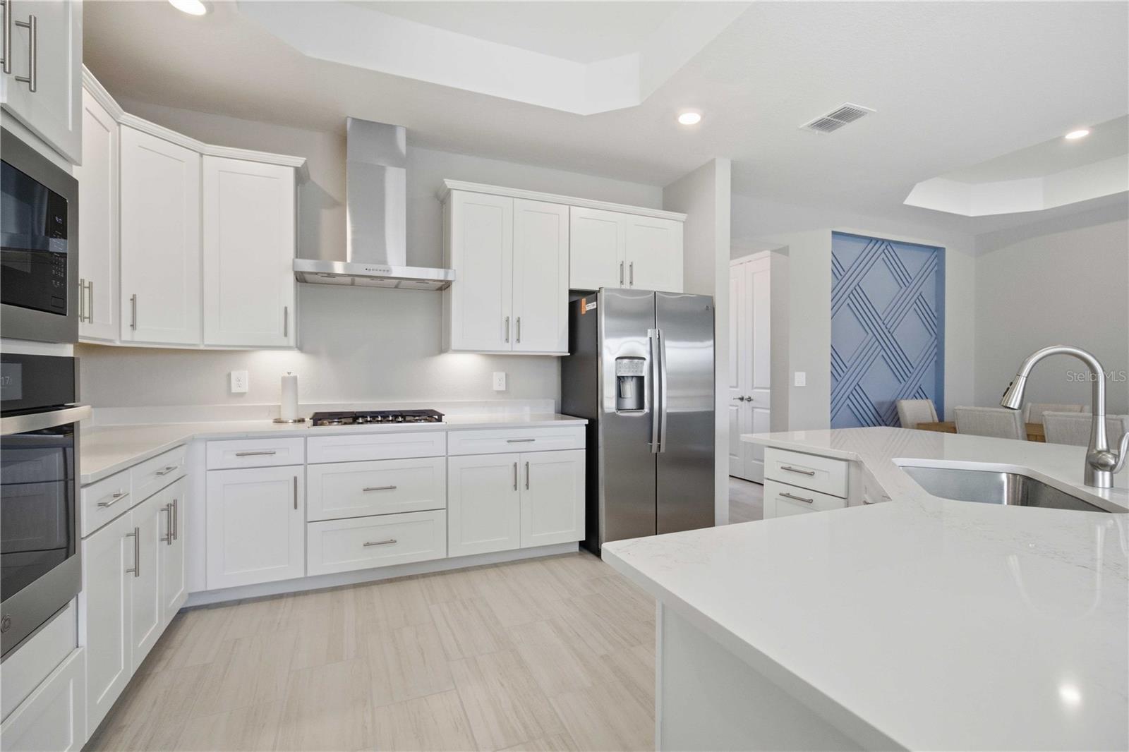 CALUSA COUNTRY CLUB - Residential
