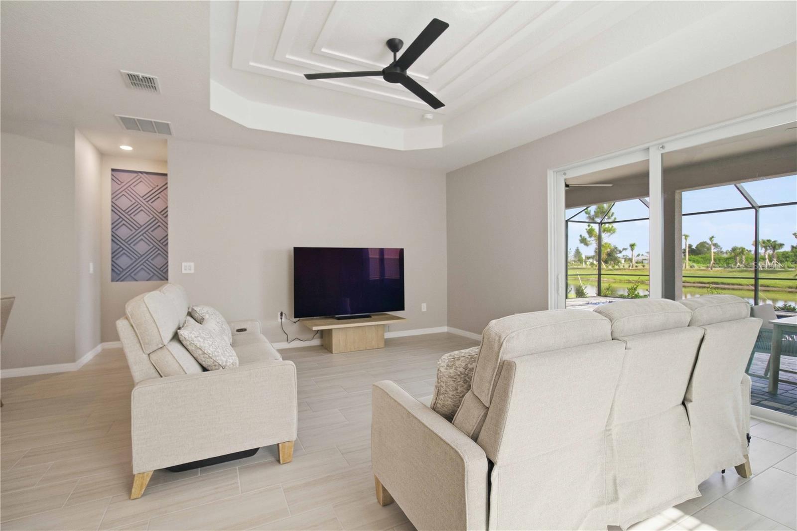 CALUSA COUNTRY CLUB - Residential