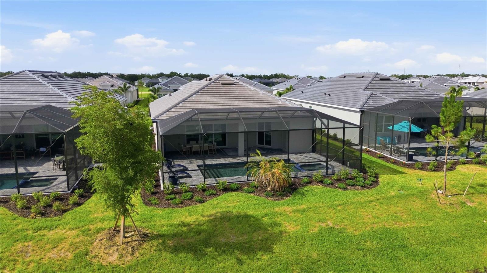 CALUSA COUNTRY CLUB - Residential