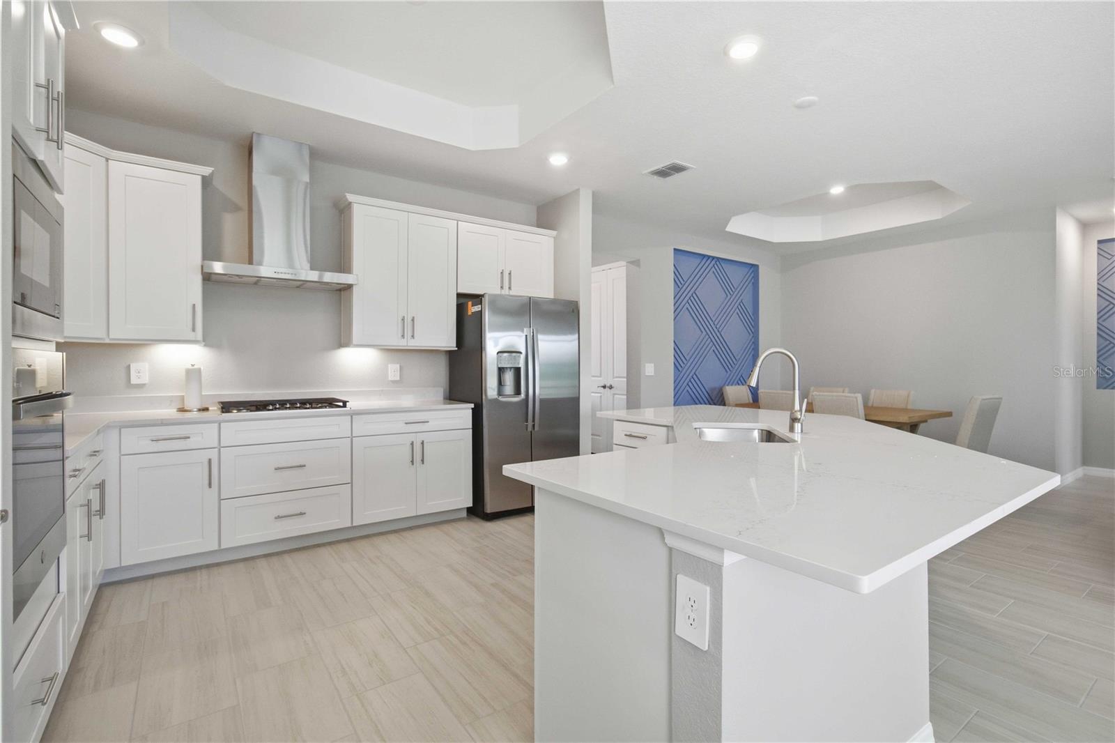 CALUSA COUNTRY CLUB - Residential