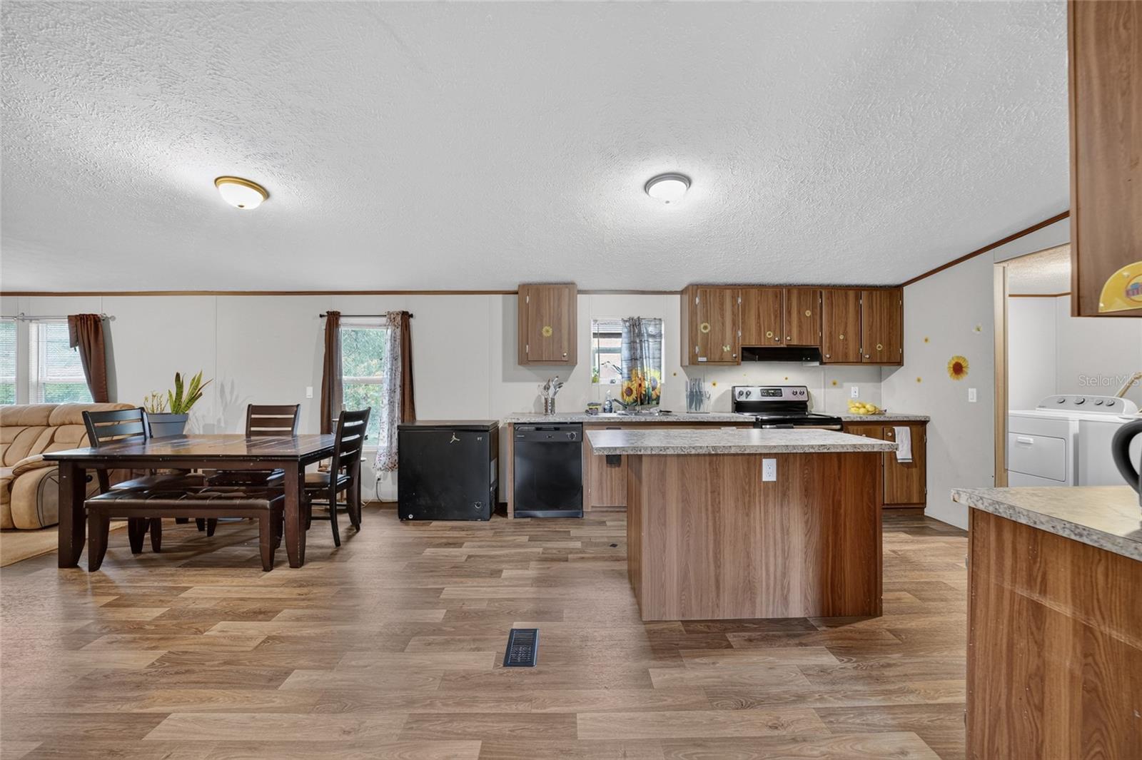 LEISURE ACRES UNIT 04A - Residential