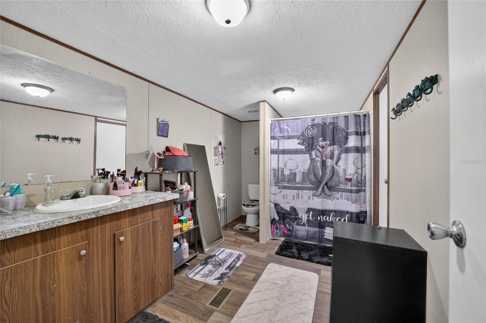 LEISURE ACRES UNIT 04A - Residential